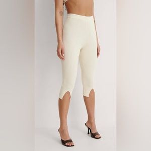 NA-KD Front Slit Knitted Leggings